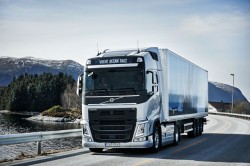 Volvo Trucks lance la série limitée Volvo Ocean Race 