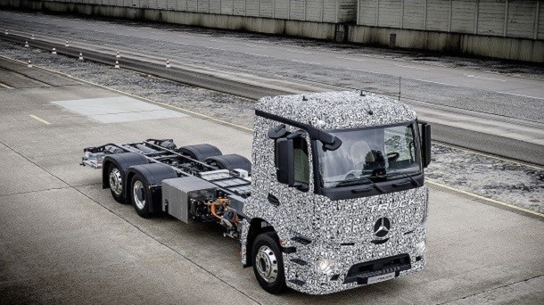 Mercedes présente le camion Urban eTruck 100% électrique