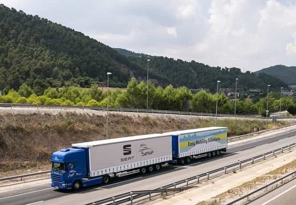 Une double semi-remorque développée par Seat