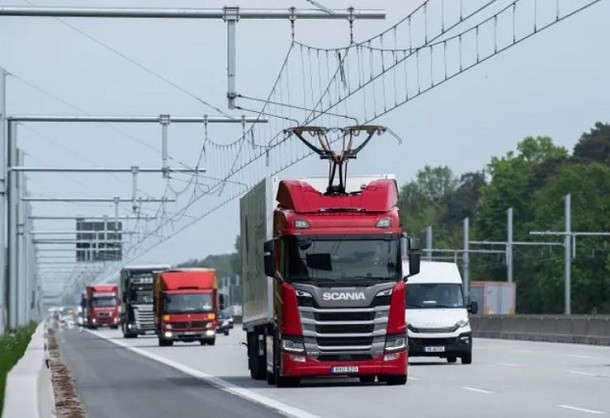 Les autoroutes électriques, une solution prometteuse ? 