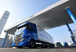 Iveco et Engie s'engagent : 1 an de carburant gratuit pour 100 camions GNV