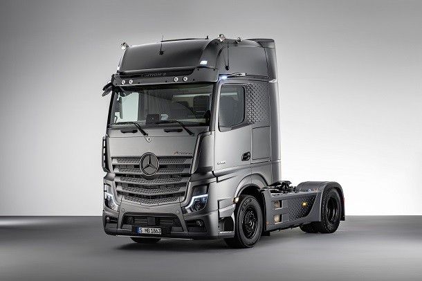 Deux nouveaux Actros
