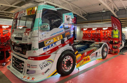 L'Évolution de l'Éclairage Automobile et des Camions : L'Ère des Ampoules LED et des Rampes LED 24V